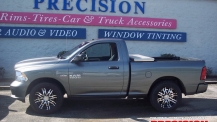 2014 Dodge Ram 1500 18″ Black & Machined Wheels