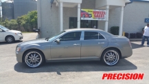 2014 Chrysler 300 22″ Wheel Install